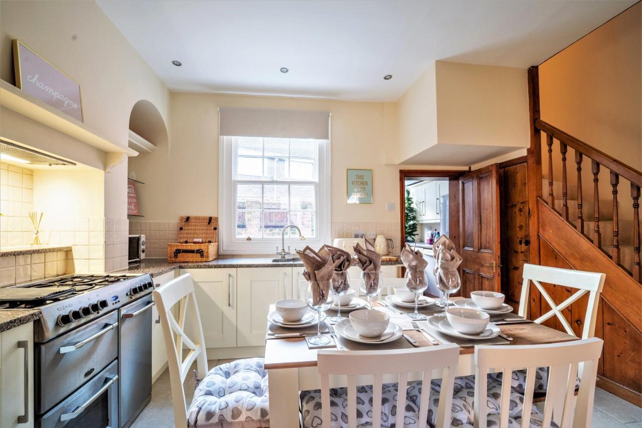 The Cottage In Chester, Sleeps 6 With Free Parking Exteriér fotografie